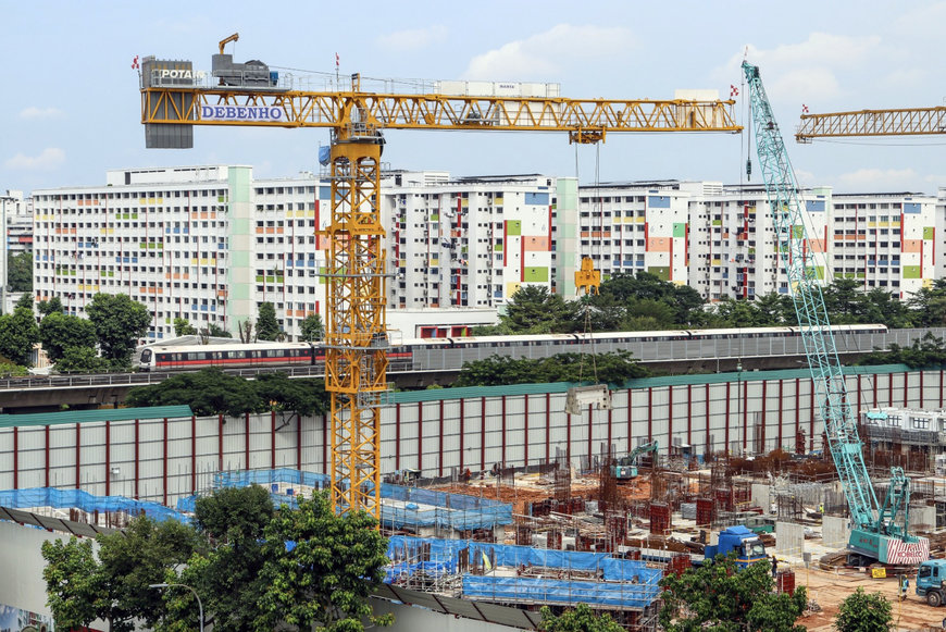 MANITOWOC CRANES: SINGAPORE’S FIRST POTAIN MCT 1005 HELPS ADVANCE PREFABRICATED CONSTRUCTION